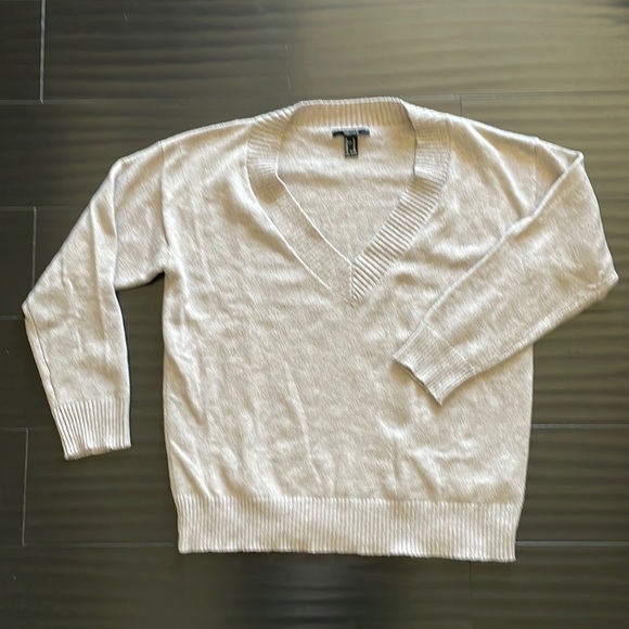 Forever 21 Women Tunic Oversized V-Neck Long Sleeve Sweater Size Medium - Picture 2 of 8